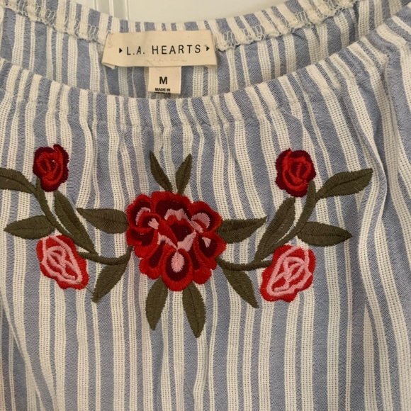 LA Hearts Blouse - Picture 3 of 5